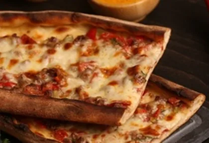 Kıymalı pide